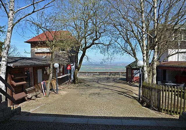 Blick vom Eingang zum Theater nach Nordost