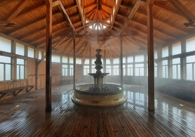 Gradierwerk Bad Salzungen, Brunneninhalation Ostwand