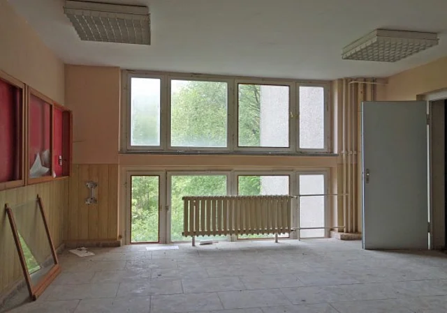 Lehrgebäude Gang