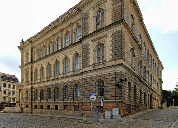 Ehemalige Landesbank Ansicht Friedrich-Eberth-Straße 