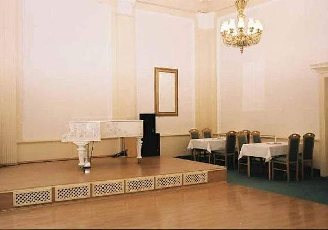 Bühne Saal