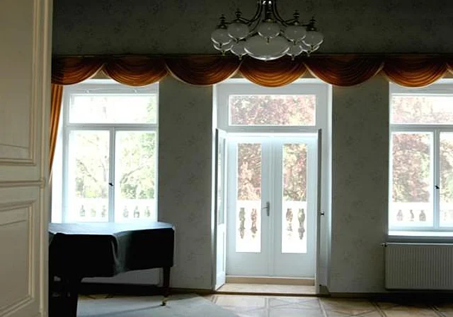 Musiksalon, Gutshaus