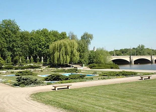 Palmengarten, Blick zur Zeppelinbrücke 