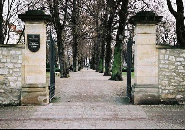 Eingang Park Nordwestseite