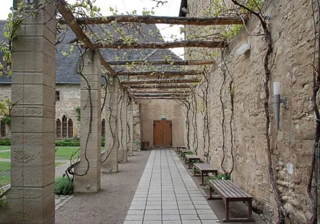 Kreuzhof, Westen