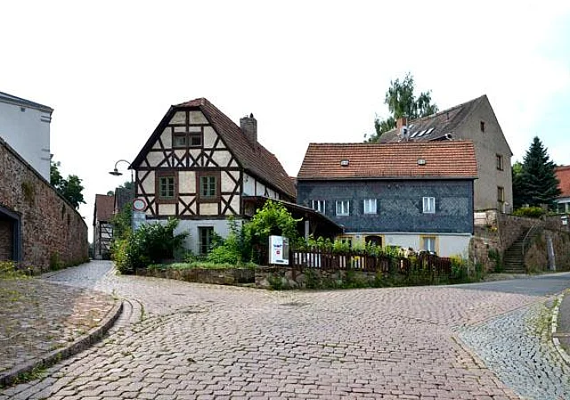 Y-Kreuzung Hintermauer/ Nossener Straße