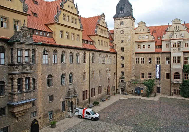 Schlosshof nach Nordost